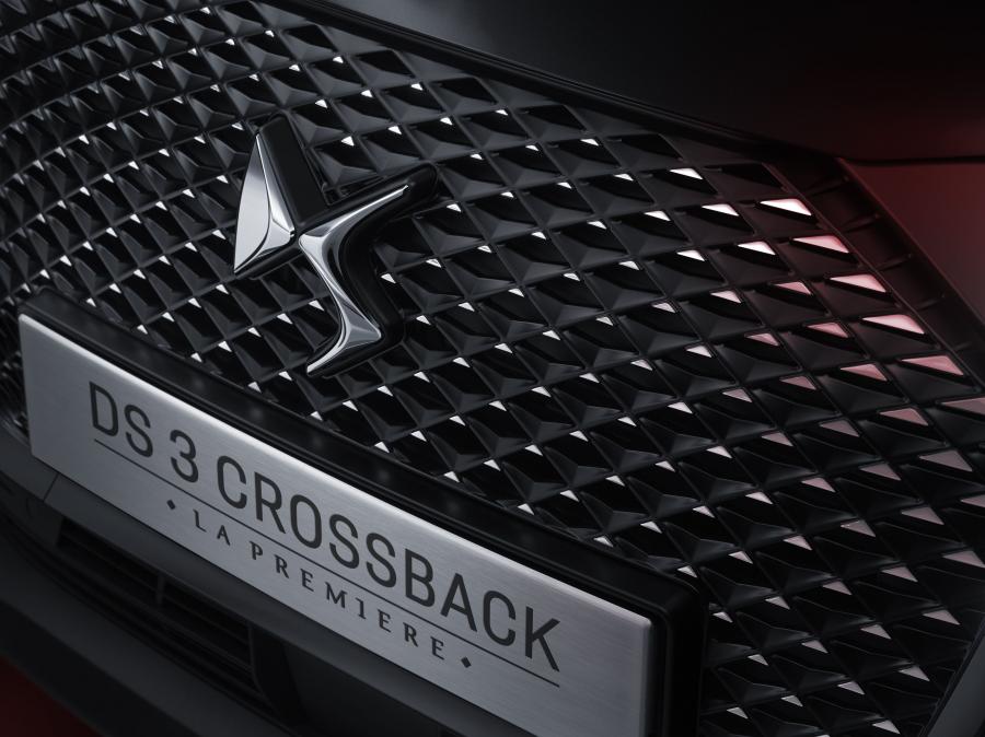 Логотип DS 3 Crossback La Premiere 2019 года  (WW) (фото 10 из 31)